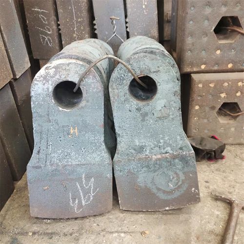 愛帛哆復(fù)合錘頭制砂機錘頭鍛打耐磨破碎機甩錘頭高洛合金錘頭雙金屬錘